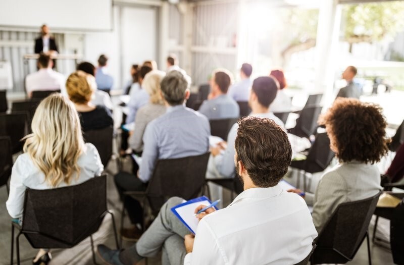 トレーニング グローバル研修 Vault Getty Images 1224998338